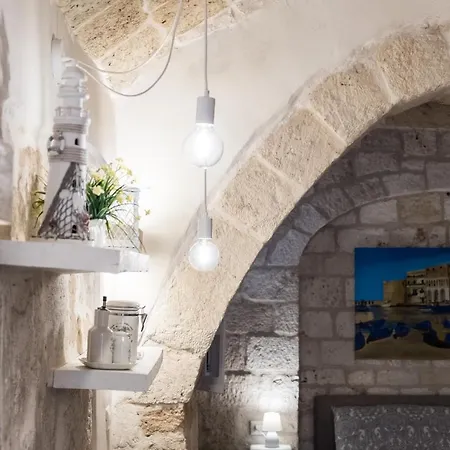 Dimore Del Borgo Antico - Il Sottano Монополи